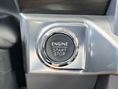 Used 2024 Ford F150 Lariat w/ Bed Utility Package AWD/4WD image 17