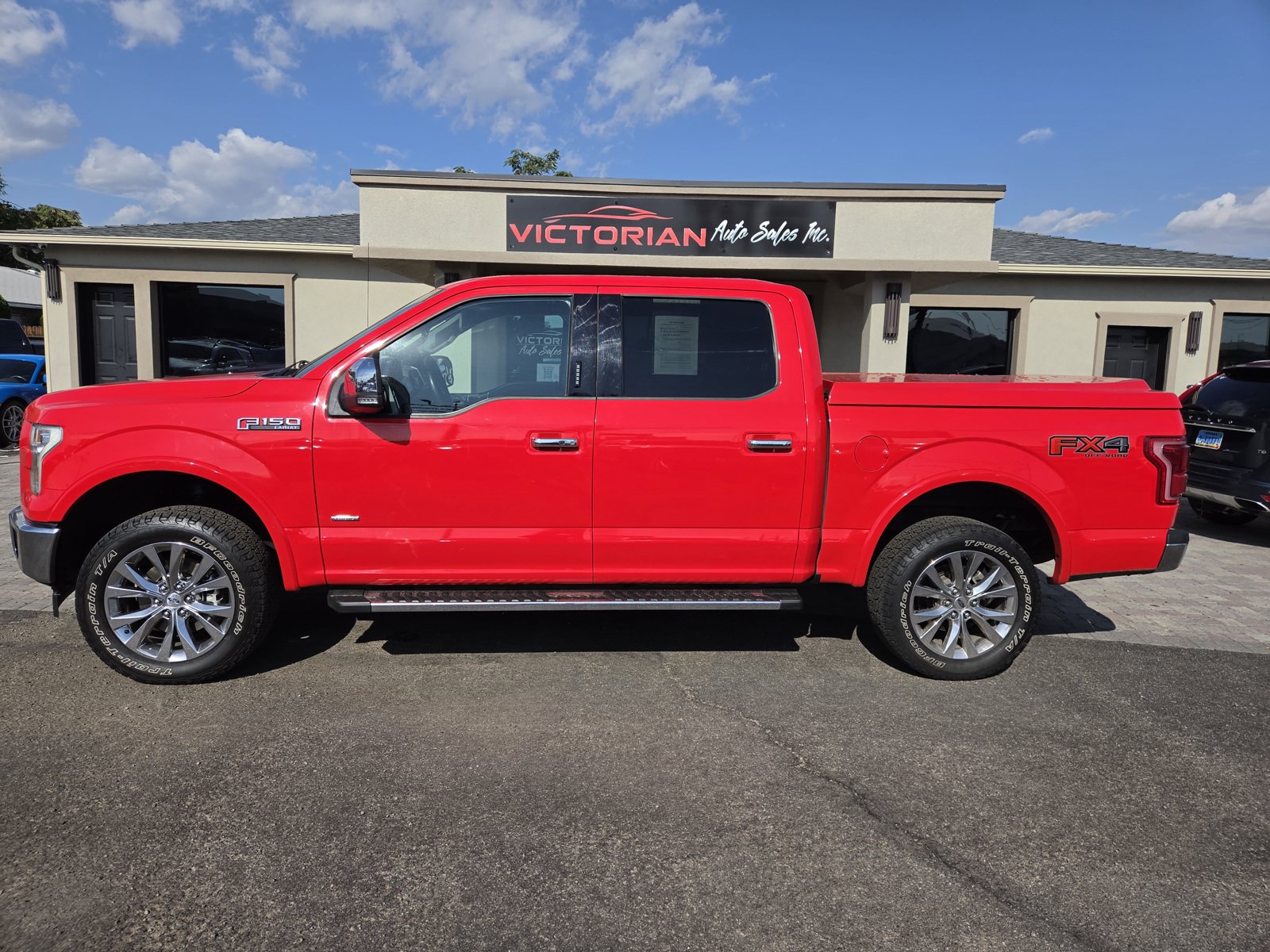 Used 2017 Ford F150 Lariat w/ Equipment Group 502A Luxury AWD/4WD image 3