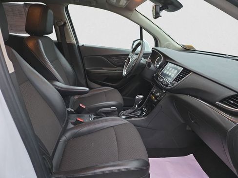 Used 2020 Buick Encore Preferred image 24