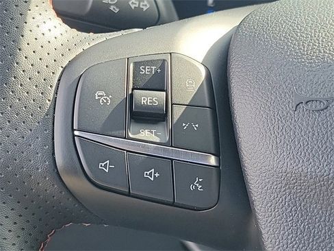 Used 2024 Ford Escape ST-Line w/ Tech Pack #1 image 5