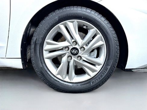 Used 2019 Hyundai Elantra SEL w/ Cargo Package image 39