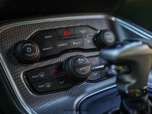 Used 2017 Dodge Challenger SRT Hellcat image 41