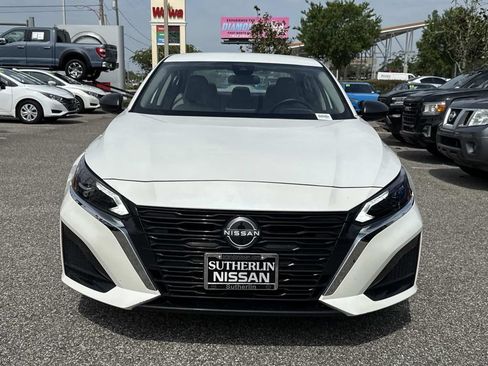 Certified 2024 Nissan Altima 2.5 SV AWD/4WD image 9