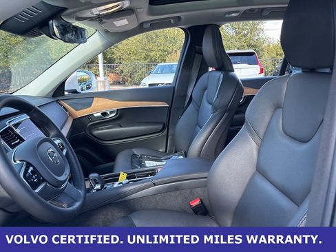 Used 2024 Volvo XC90 B6 Plus w/ Protection Package Premier image 18