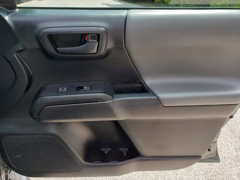 Used 2021 Toyota Tacoma SR AWD/4WD image 18