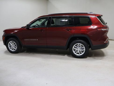 New 2026 Jeep Grand Cherokee L Laredo AWD/4WD image 4