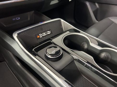 New 2026 Chevrolet Equinox LT w/ Convenience Package II image 23