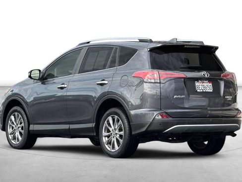 Used 2018 Toyota RAV4 Limited image 4