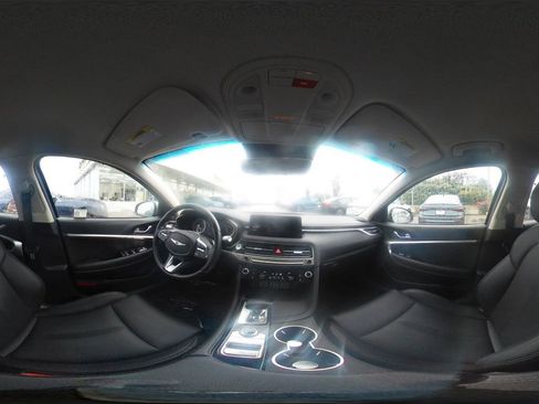 Used 2025 Genesis G70 2.5T image 42