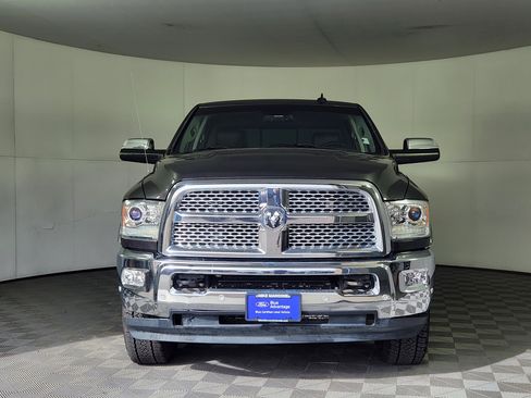 Used 2018 RAM 2500 Laramie image 2