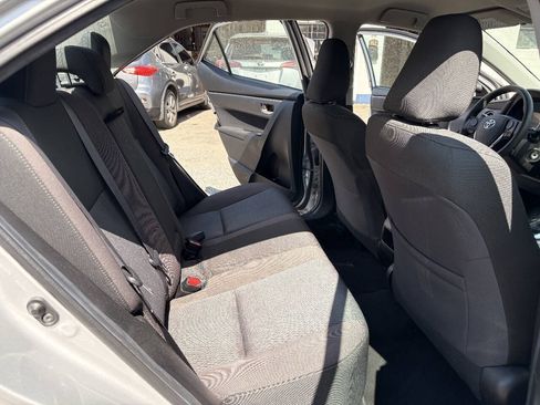 Used 2018 Toyota Corolla LE FWD image 24