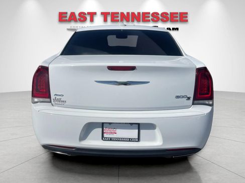 Used 2019 Chrysler 300 S image 4