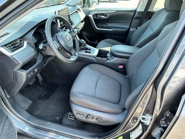 Used 2024 Toyota RAV4 XLE FWD image 24