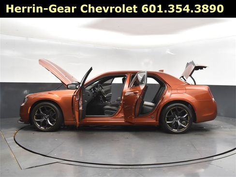 Used 2021 Chrysler 300 S image 46