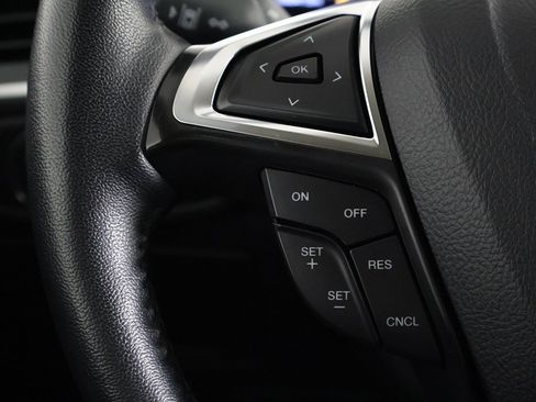 Used 2024 Ford Edge SEL image 32