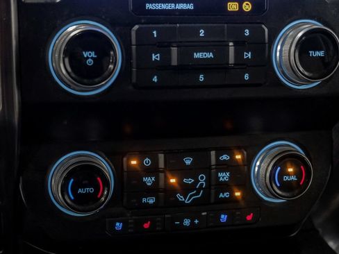 Used 2021 Ford F250 Limited AWD/4WD image 28