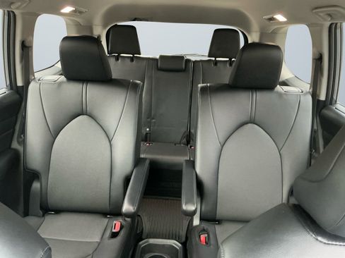 Certified 2024 Toyota Grand Highlander XLE image 14