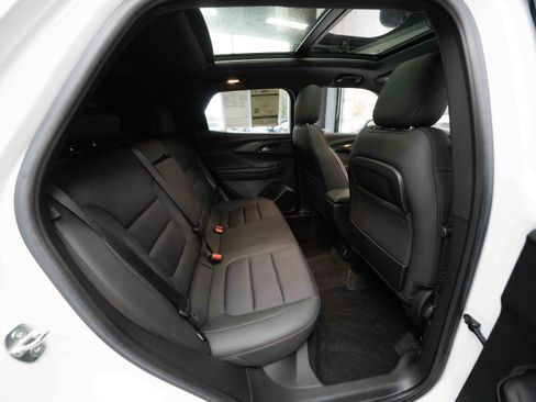 Used 2022 Chevrolet TrailBlazer RS w/ Sun and Liftgate Package image 25