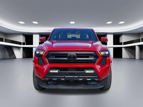 Used 2025 Toyota Tacoma SR5 RWD image 9