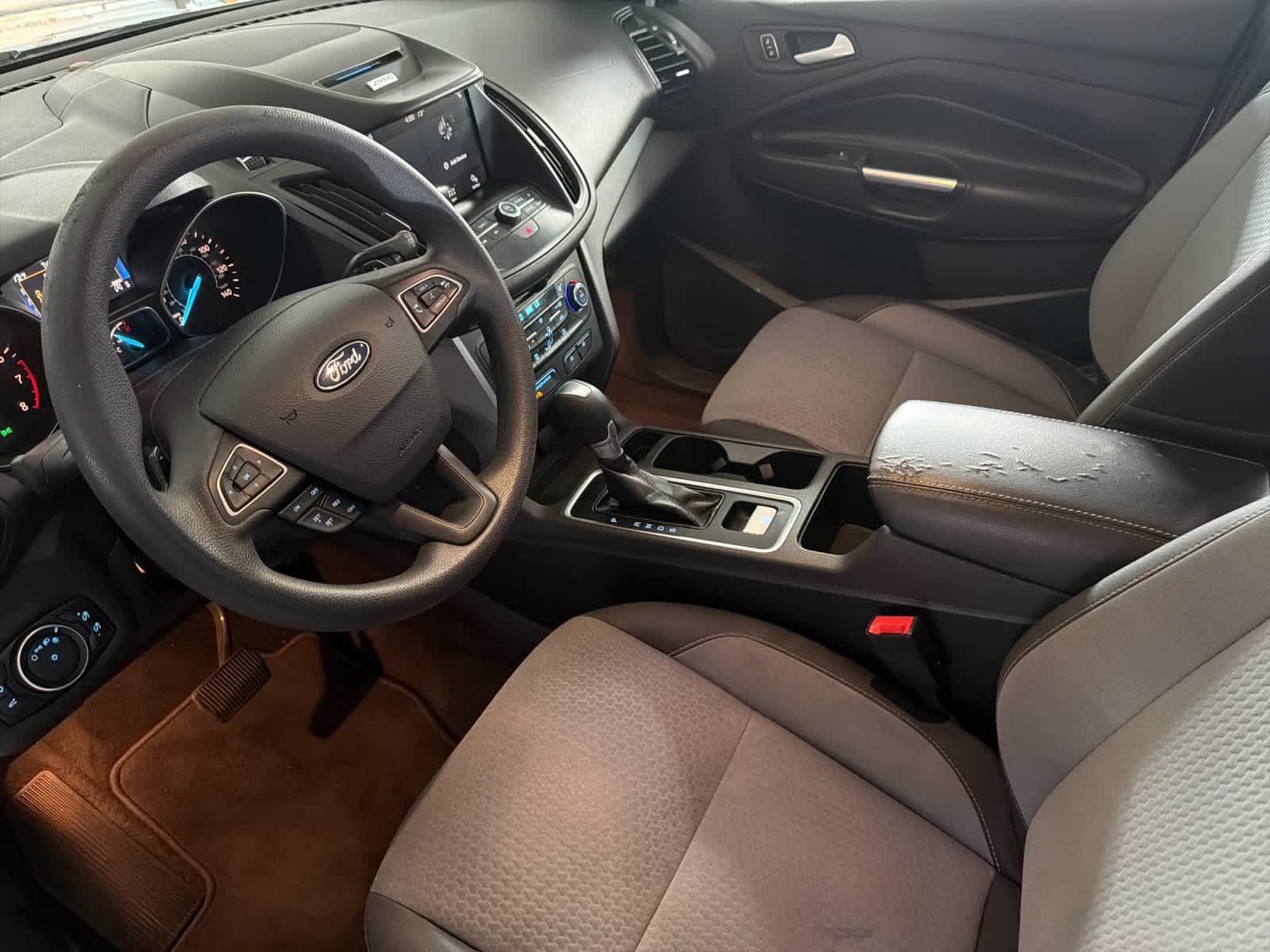 Used 2017 Ford Escape SE w/ Equipment Group 201A FWD image 10