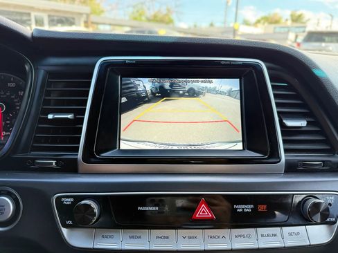 Used 2018 Hyundai Sonata Sport w/ Tech Package 05 FWD image 33