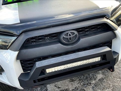 Used 2016 Toyota 4Runner SR5 image 33