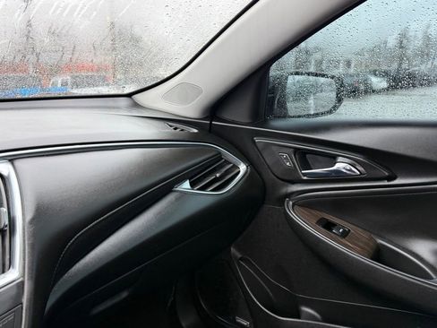 Used 2020 Chevrolet Malibu Premier image 23