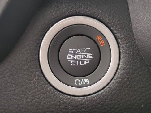 New 2026 RAM 1500 4x4 Crew Cab image 30