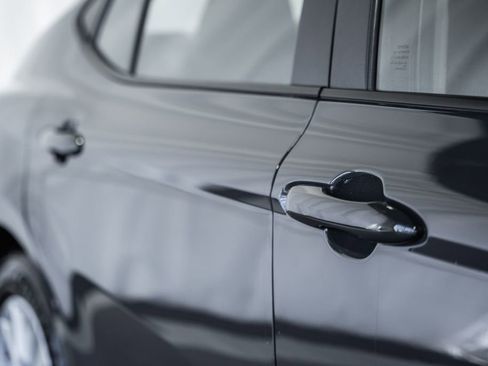 Used 2025 Toyota Camry LE image 13