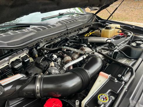 Used 2017 Ford F250 XLT w/ XLT Premium Package image 15