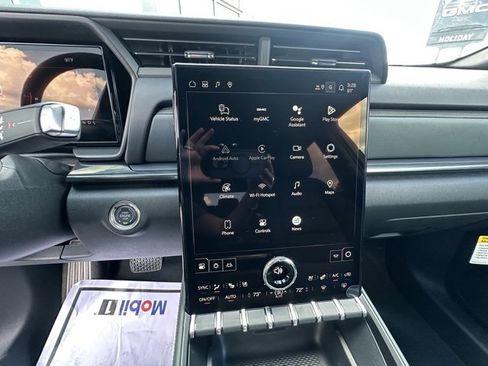 New 2026 GMC Terrain AT4 w/ Convenience Package III image 18