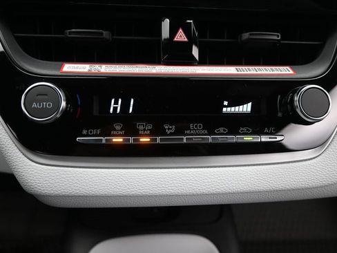 New 2026 Toyota Corolla SE w/ SE Premium Package image 31