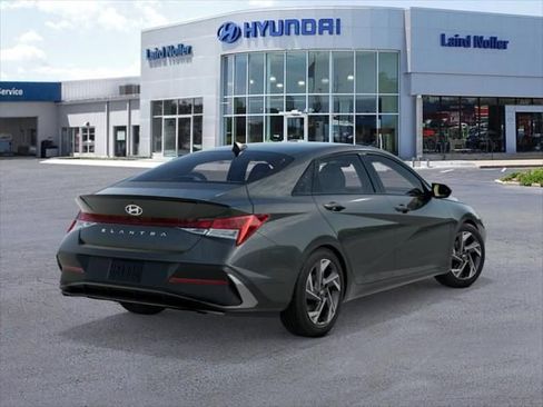 New 2026 Hyundai Elantra SEL Sport Premium FWD image 4