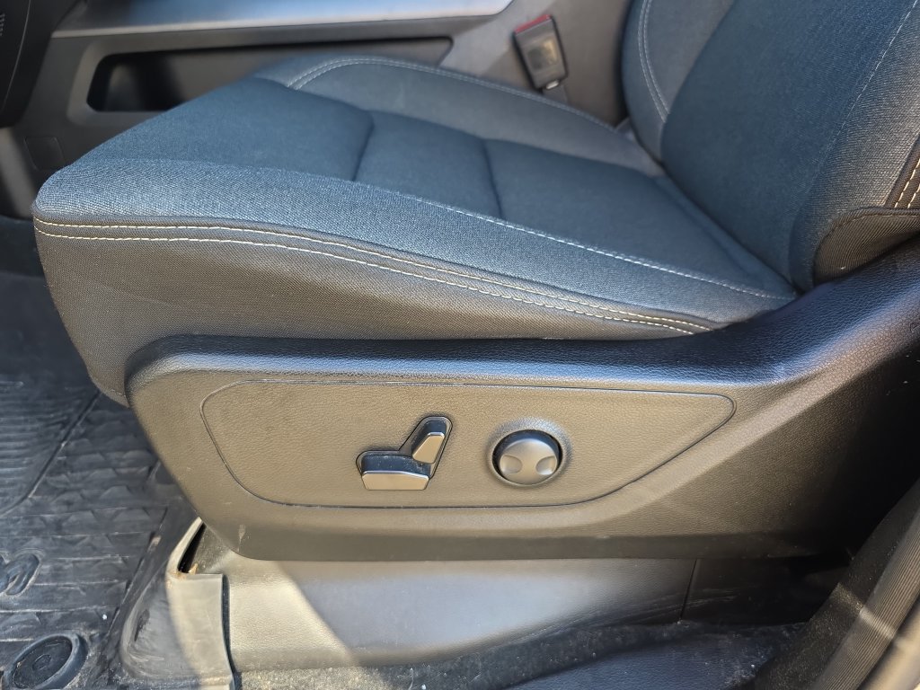 Used 2024 RAM 1500 Big Horn RWD image 27