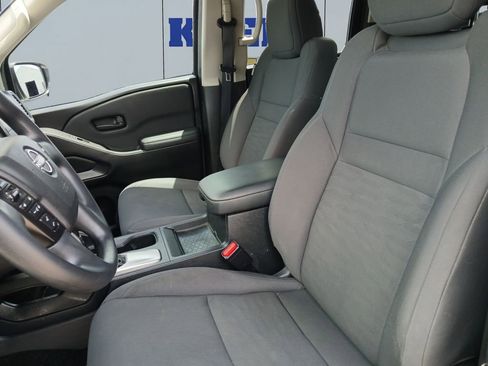 Used 2022 Nissan Frontier S w/ Technology Package AWD/4WD image 10