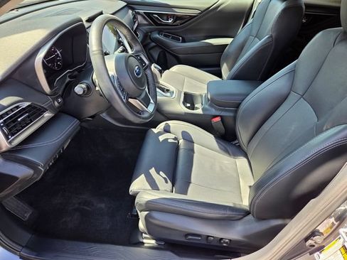 Used 2025 Subaru Outback Limited AWD/4WD image 10