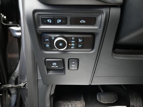 Used 2023 Ford F150 Platinum AWD/4WD image 15
