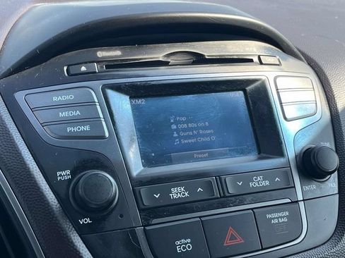 Used 2015 Hyundai Tucson GLS w/ Option Group 02 FWD image 27
