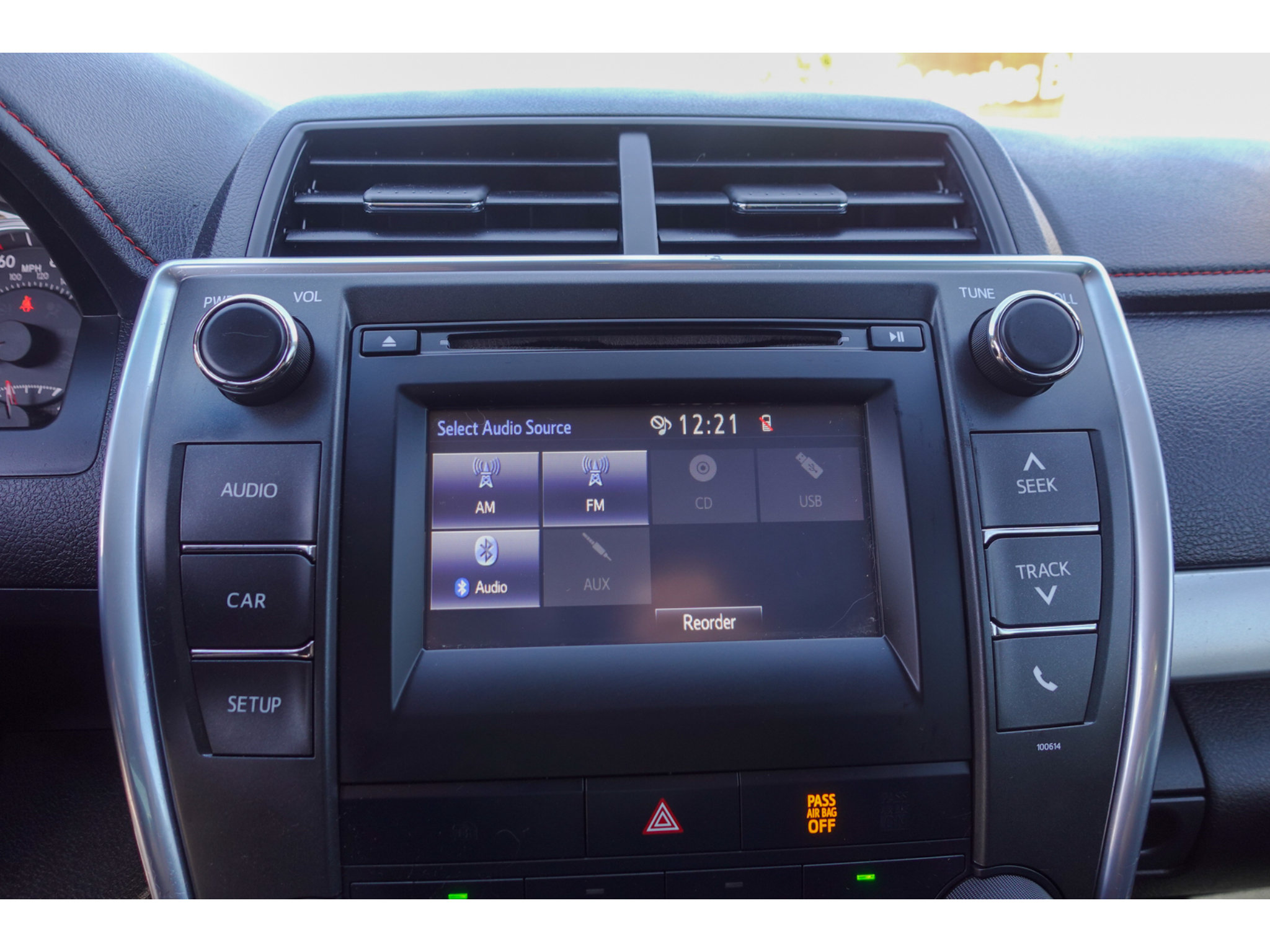 Used 2017 Toyota Camry SE FWD image 16