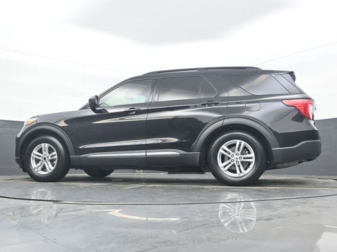 Used 2020 Ford Explorer XLT w/ Class III Trailer Tow Package image 29