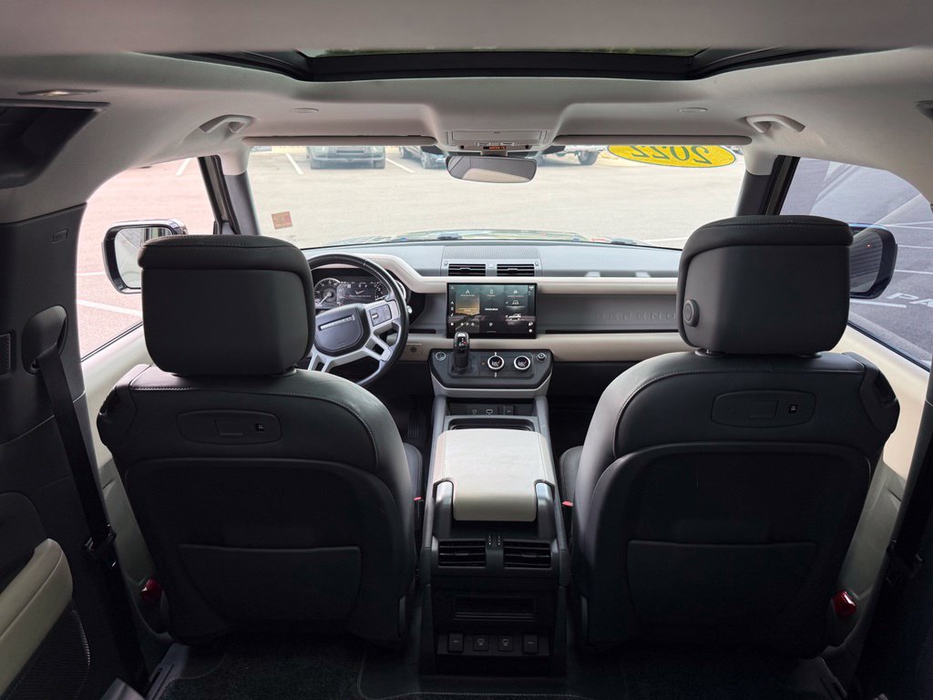 Certified 2022 Land Rover Defender 90 X-Dynamic HSE AWD/4WD image 20