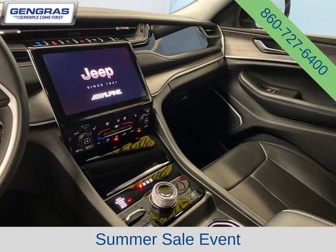 Used 2024 Jeep Grand Cherokee Limited 4xe AWD/4WD image 15