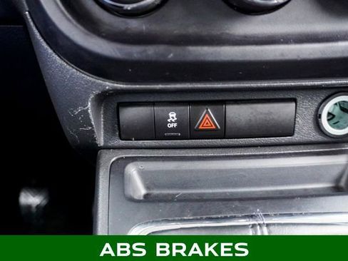 Used 2016 Jeep Patriot Sport image 15