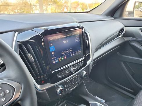 Certified 2023 Chevrolet Traverse LT FWD image 28
