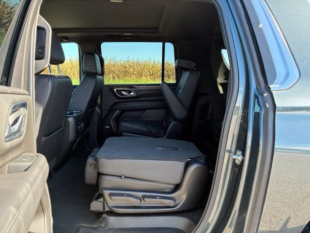 Used 2021 Chevrolet Suburban LT AWD/4WD image 10