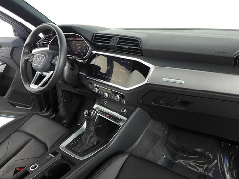 Used 2025 Audi Q3 2.0T Premium Plus w/ Premium Plus Package image 13