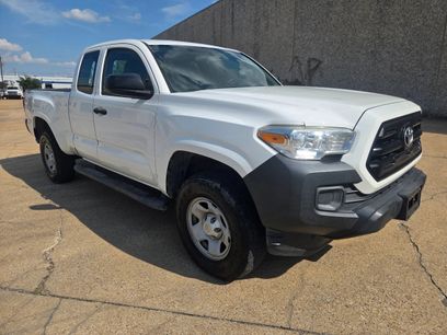 Used 2017 Toyota Tacoma SR
