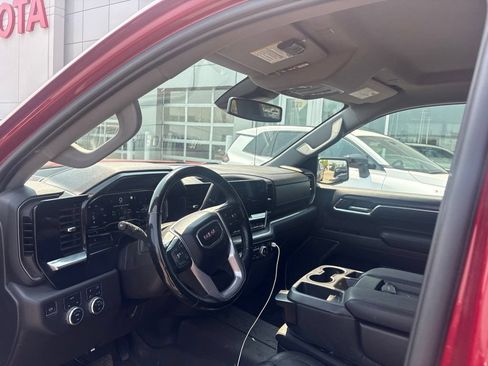 Used 2023 GMC Sierra 1500 SLT AWD/4WD image 11