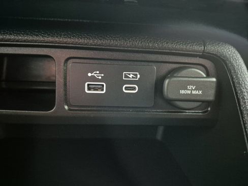 Certified 2025 Honda Pilot Sport image 26