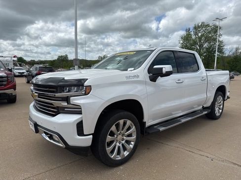 Used 2021 Chevrolet Silverado 1500 High Country w/ Technology Package AWD/4WD image 10